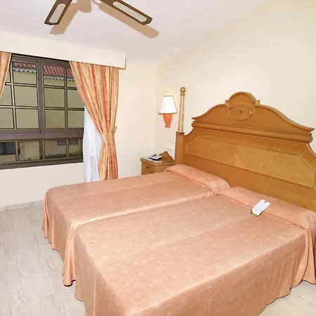 Riu Palace Palmeras מלון
